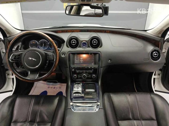 Jaguar XJ 5.0 Premium Luxury LWB X351 8