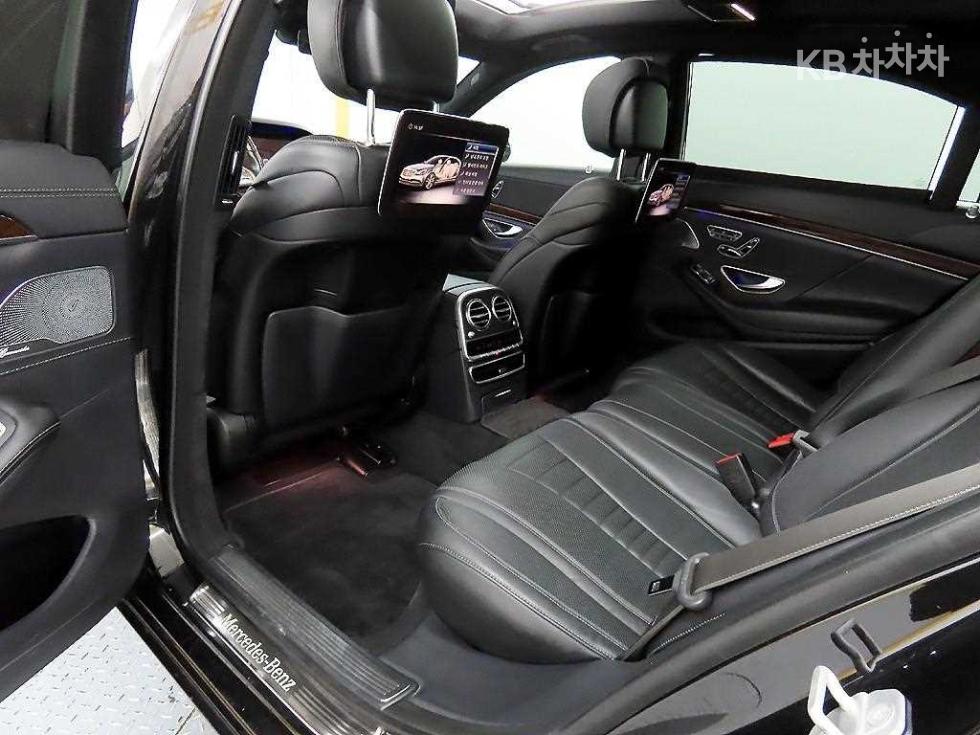 2017 Mercedes-Benz S photo