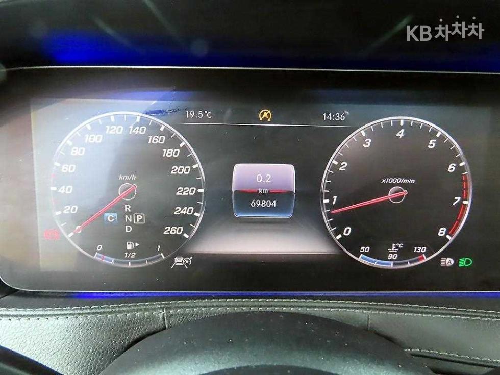 2017 Mercedes-Benz S photo