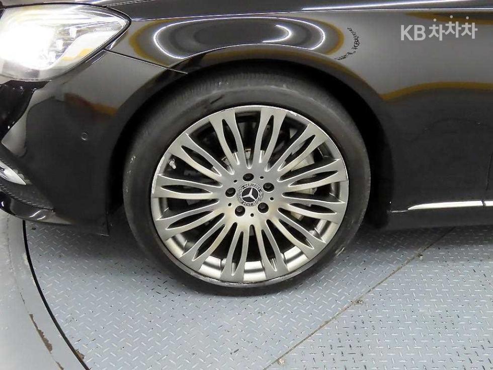 2017 Mercedes-Benz S photo