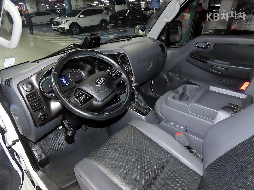 2021 - kia bongo iii