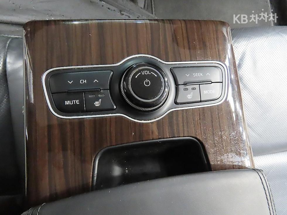 2015 - kia k7