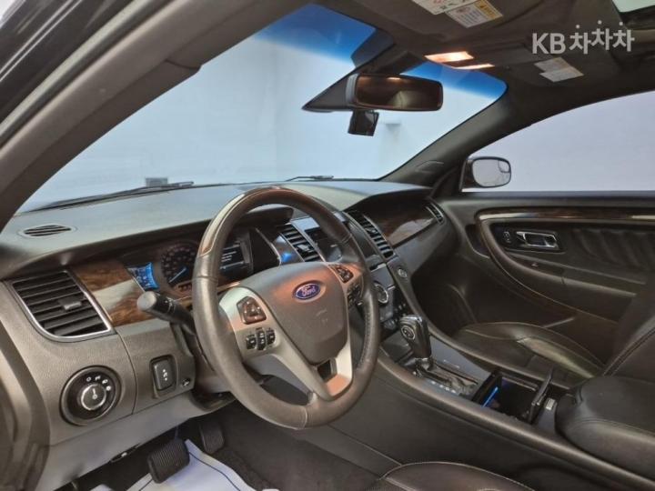 Ford Taurus New 2.0 Limited EcoBoost 8