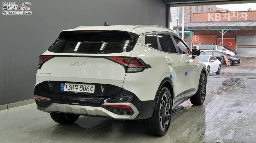 2023 - kia sportage