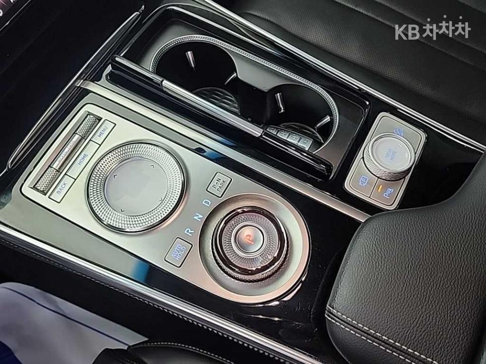 2022 Genesis GV80 photo
