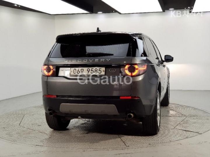 Land Rover Discovery Sport 2.0 TD4 SE 4