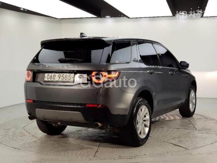 Land Rover Discovery Sport 2.0 TD4 SE 5