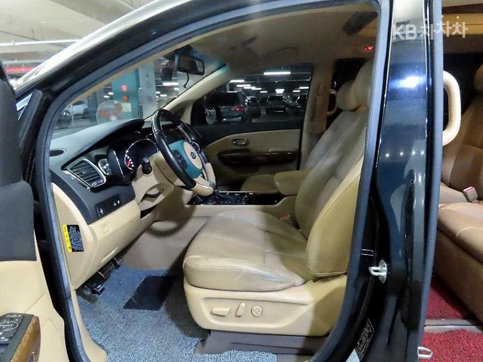 2016 - kia carnival