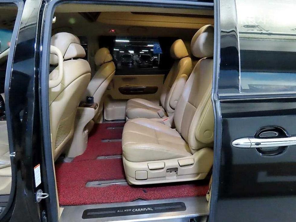 2016 - kia carnival