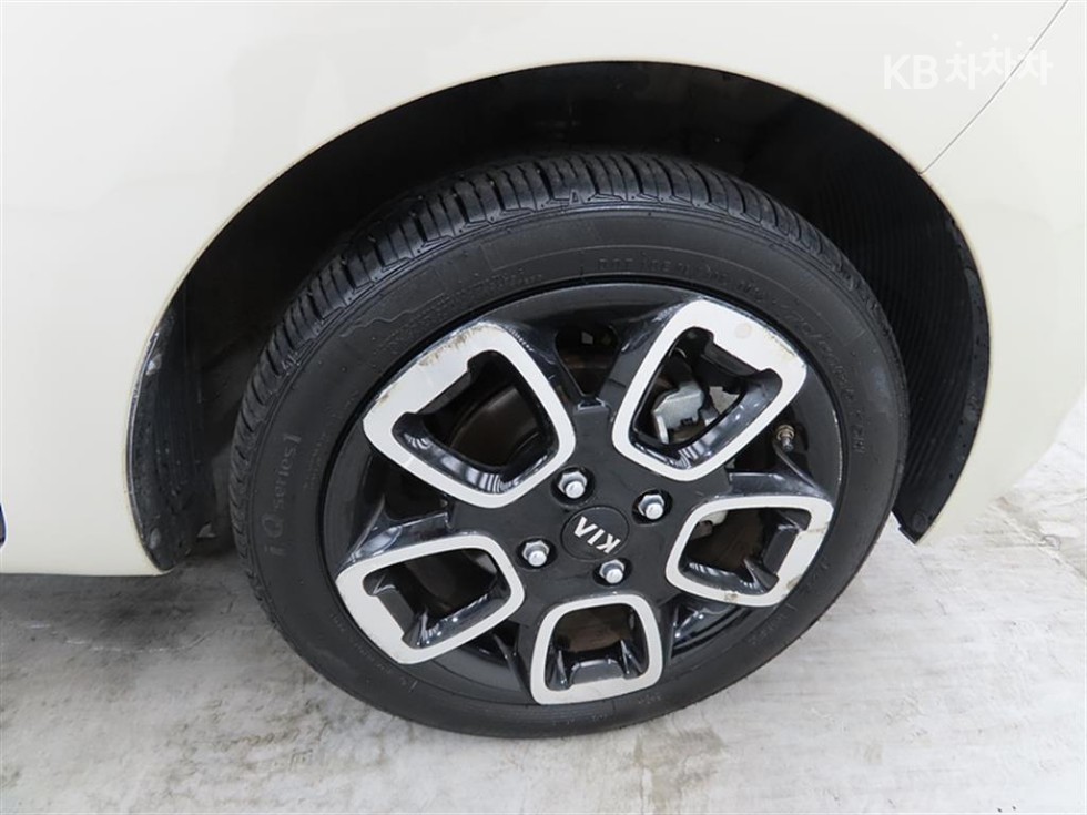 2018 - kia ray