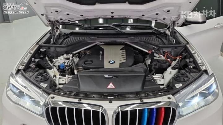BMW X6 F16 M50d 9