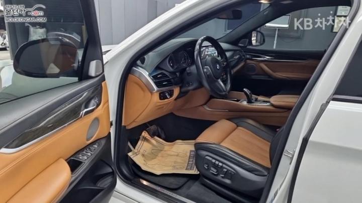 BMW X6 F16 M50d 10