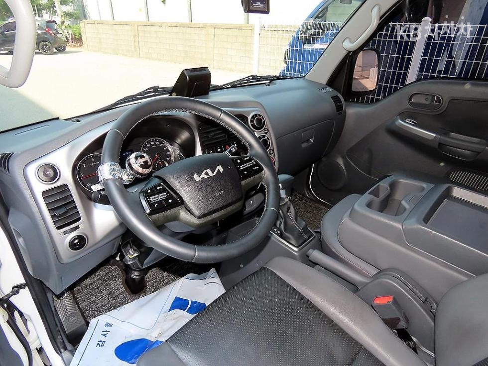 2025 - kia bongo iii