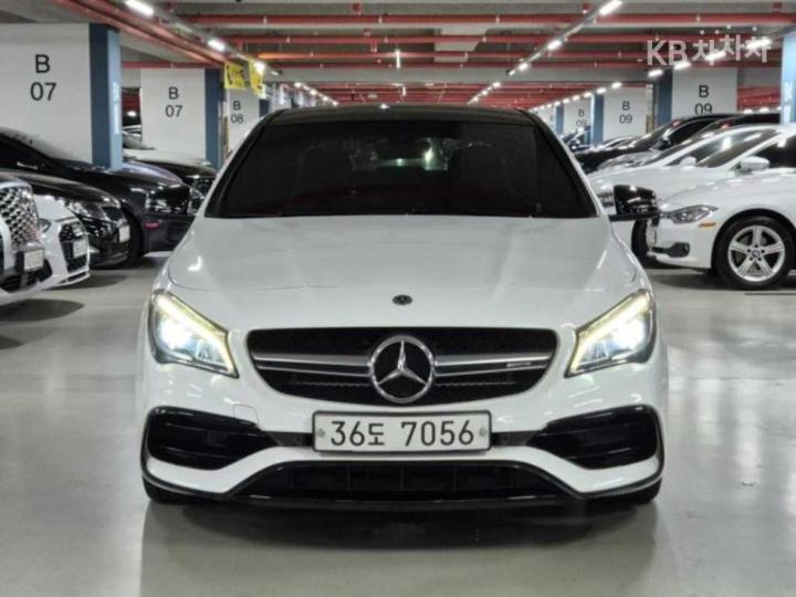 Mercedes-Benz CLA-Class CLA45AMG 4Matic C117