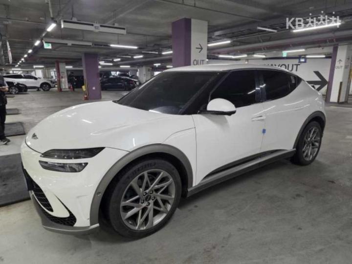 Genesis GV60 Standard AWD Base Type