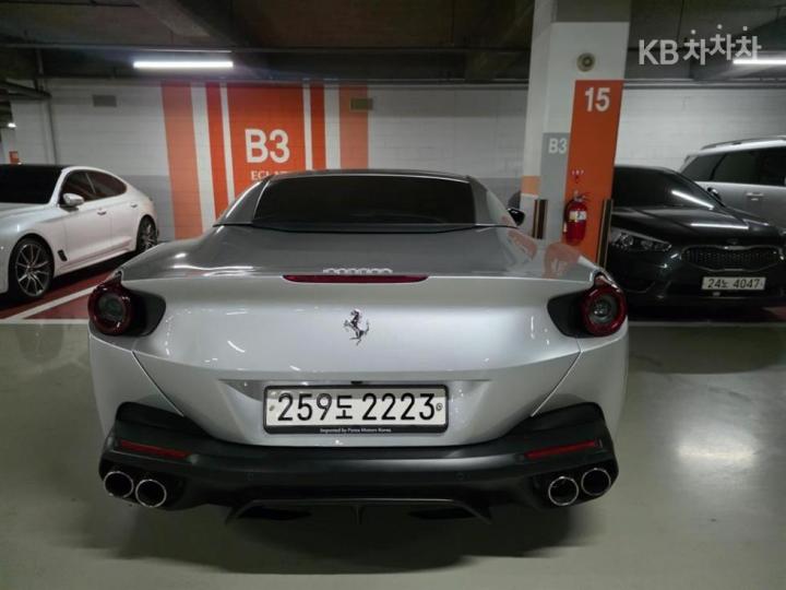 Ferrari Portofino 3.9 V8 5