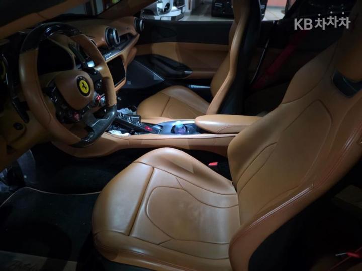 Ferrari Portofino 3.9 V8 8