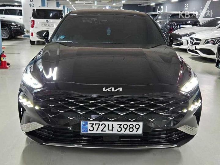 Kia K8 2.5 Gasoline Noblesse
