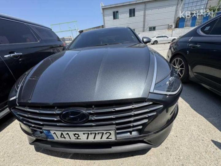 Hyundai Sonata Hybrid DN8 2.0 Hybrid Modern