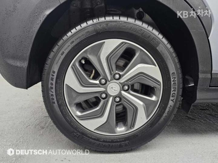 Hyundai Kona Hybrid 1.6 HEV Modern Special 6