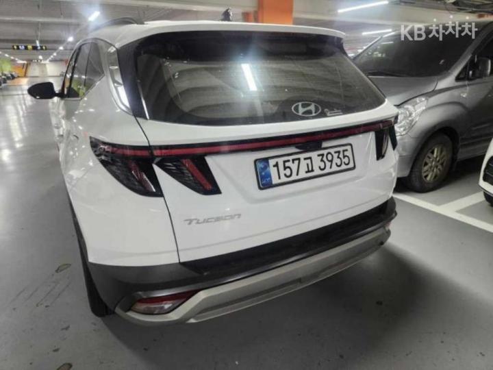 Hyundai Tucson NX4 Gasoline 1.6T 2WD Inspiration 3