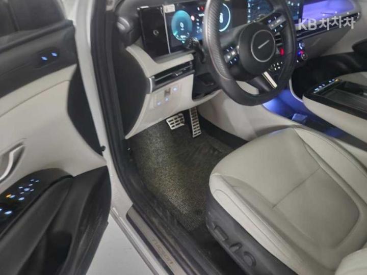 Hyundai Tucson NX4 Gasoline 1.6T 2WD Inspiration 5