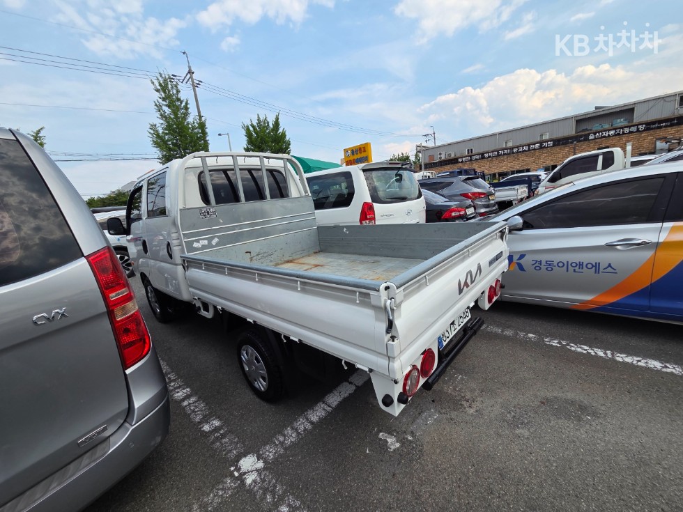 2024 - kia bongo iii