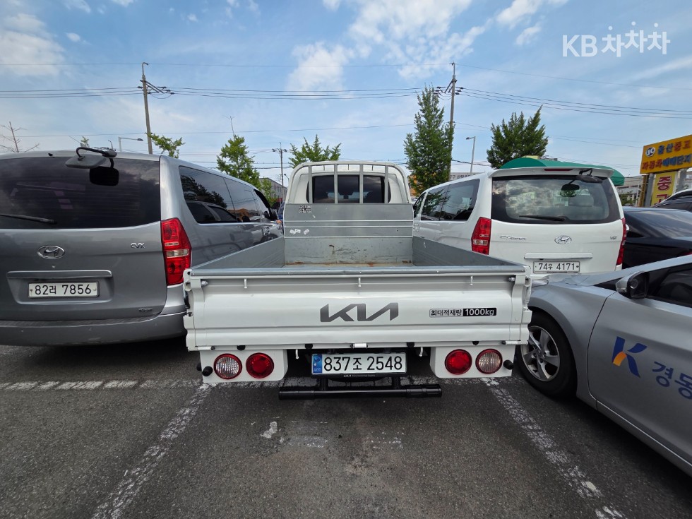 2024 - kia bongo iii