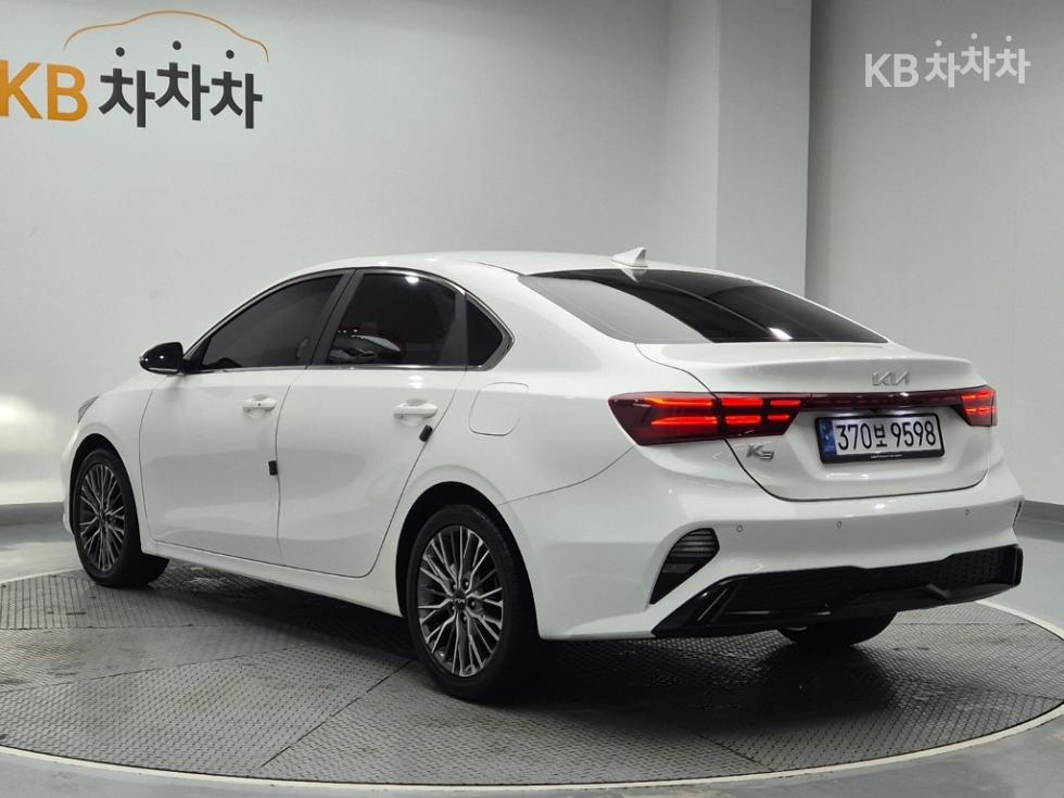 2022 - kia k3
