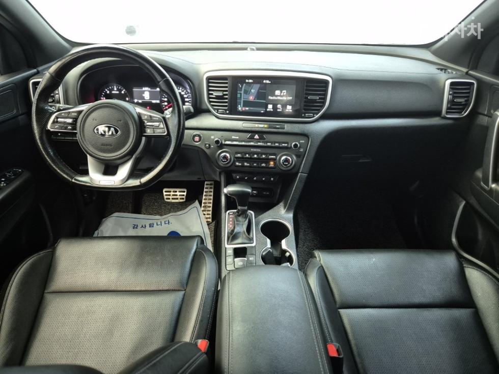 2022 - kia sportage