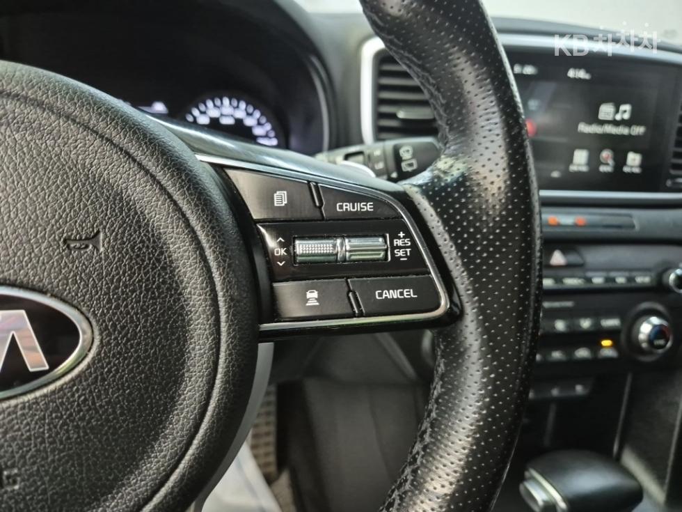 2022 - kia sportage