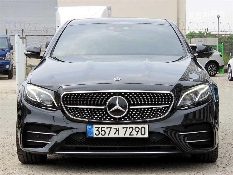 مرسيدس E-Class