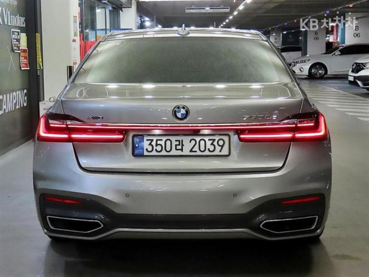 BMW 7 Series G11 730Ld xDrive M Sport 6