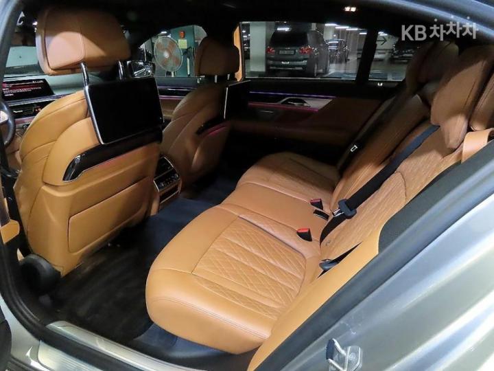 BMW 7 Series G11 730Ld xDrive M Sport 8