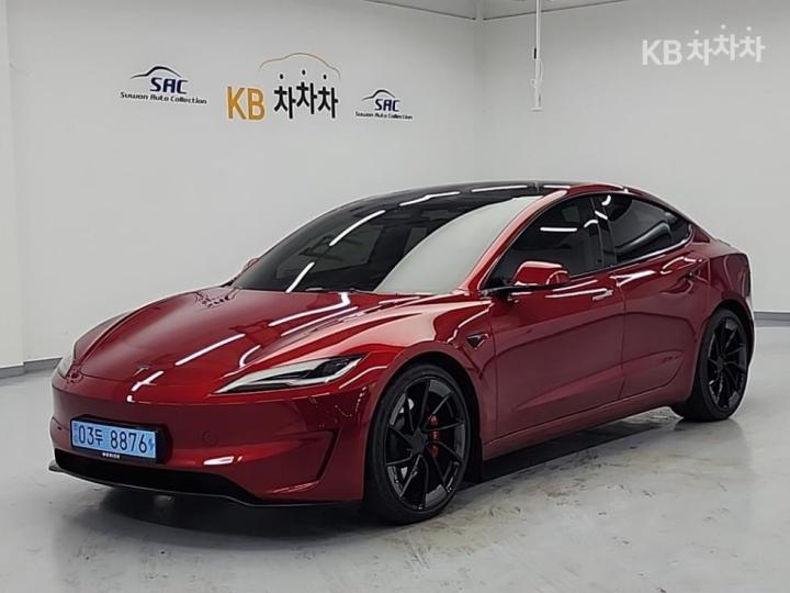 Tesla Model 3 Performance 2