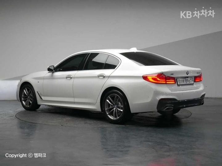 BMW 5 Series G30 520d xDrive M Sport Package 3