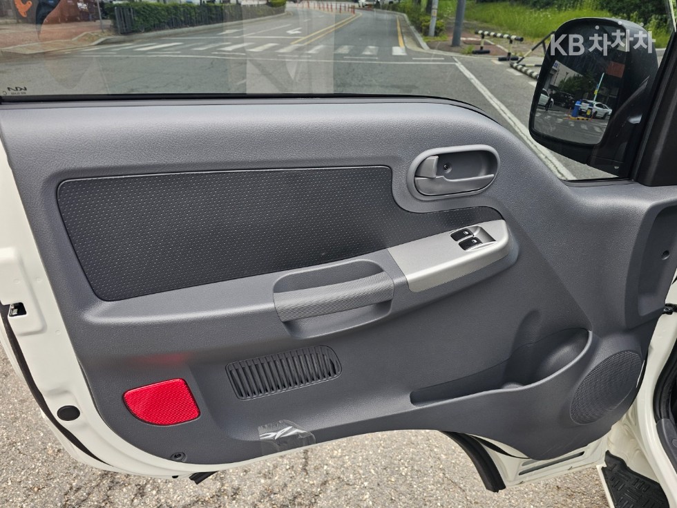 2025 - kia bongo iii