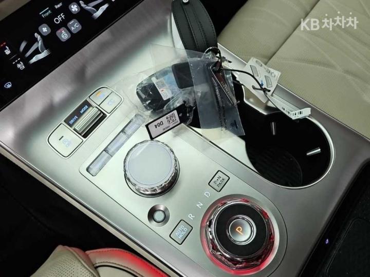 Genesis GV70 Gasoline 2.5T 2WD 9