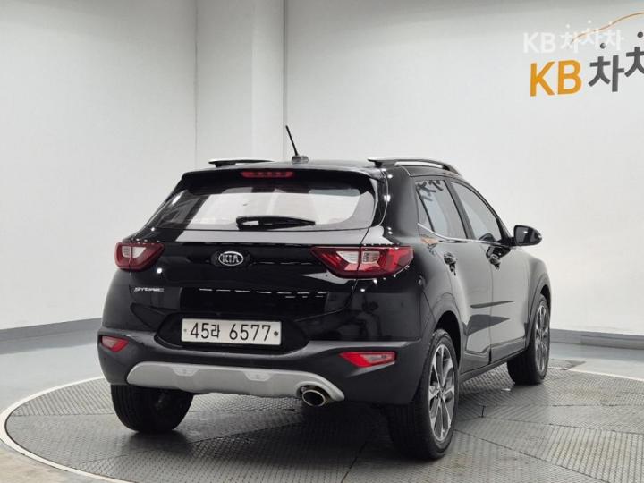 Kia Stonic Diesel 1.6 VGT Trendy 4