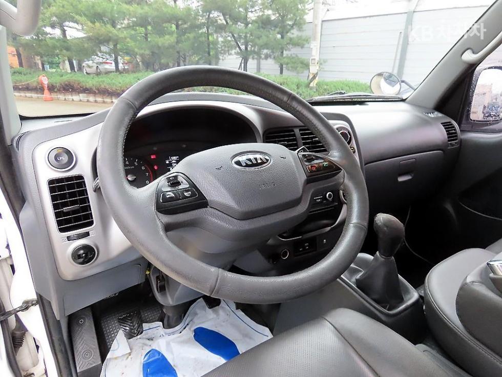 2019 - kia bongo iii