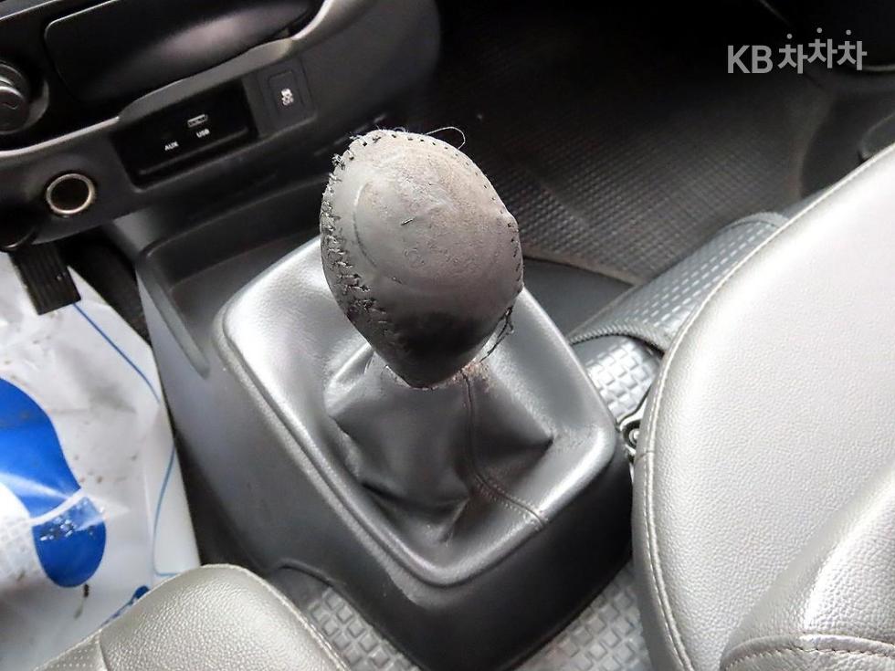 2019 - kia bongo iii