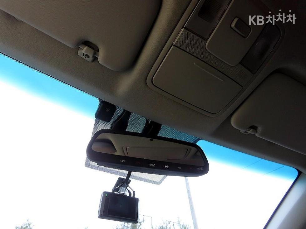 2019 - kia k3