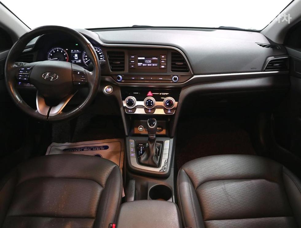 Hyundai Avante — miniaturë 5