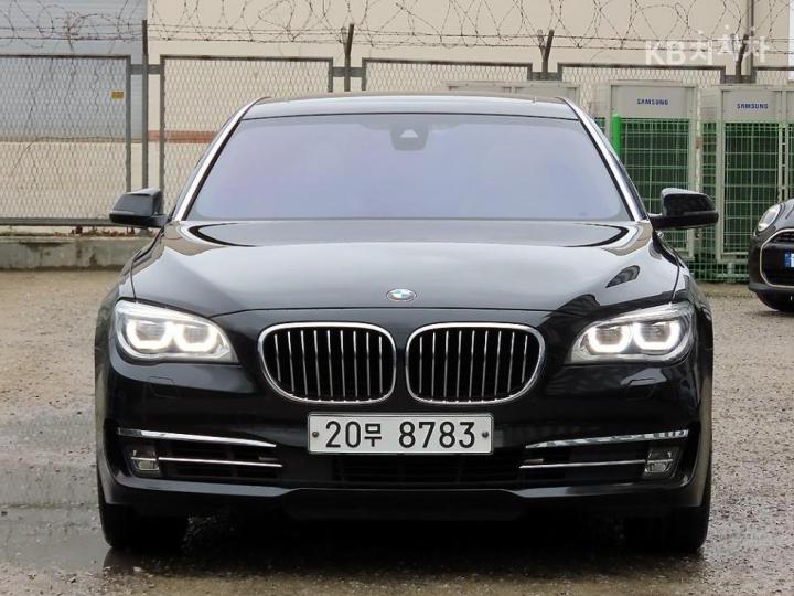BMW 7 Series New 750Li Base Type