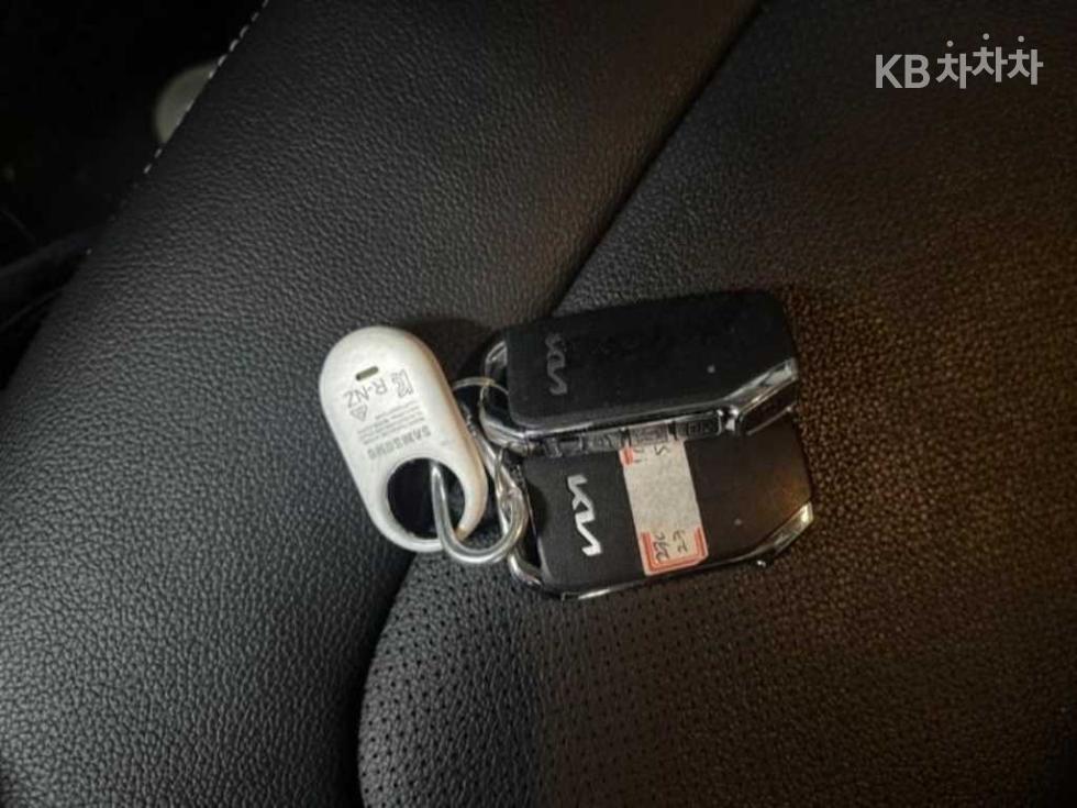 2023 - kia kia