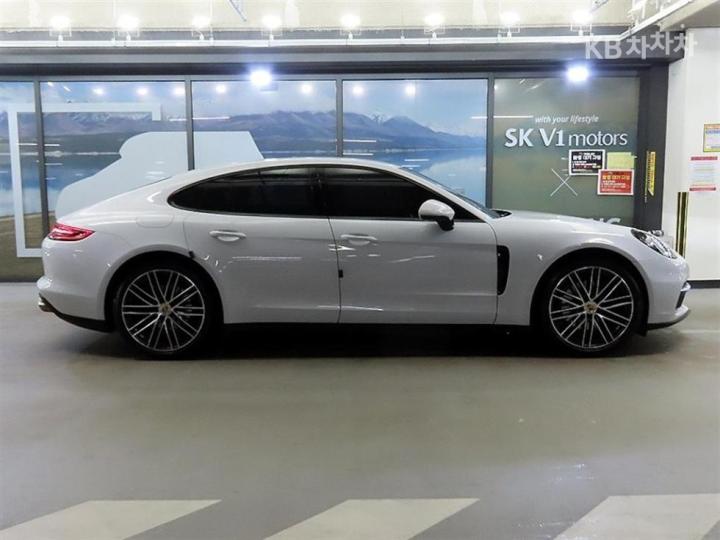 Porsche Panamera 971 3.0 4 Base Type 4