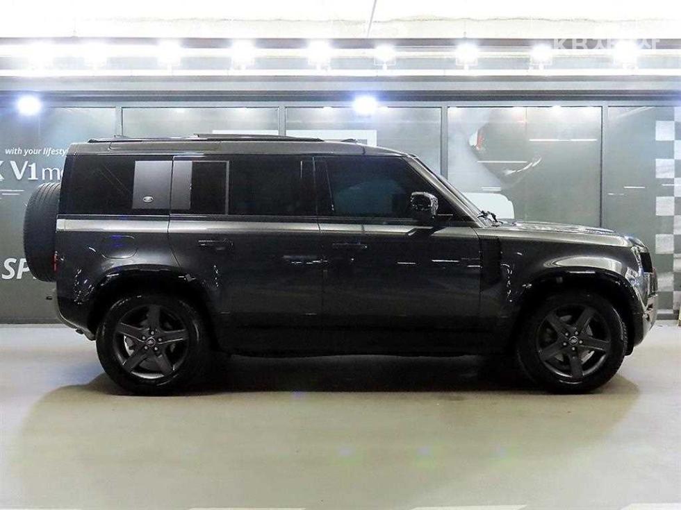 2024 Land Rover (L663) photo