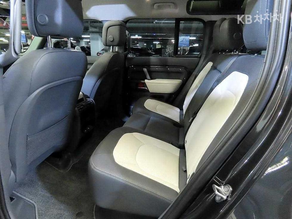2024 Land Rover (L663) photo