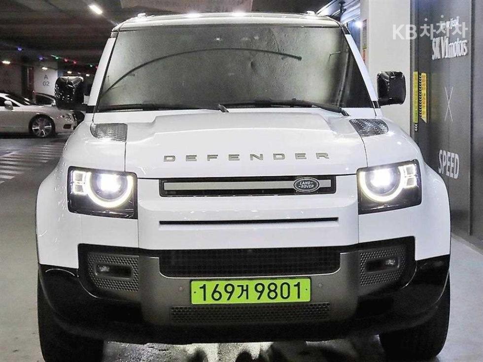 Land Rover Defender — miniaturë 2