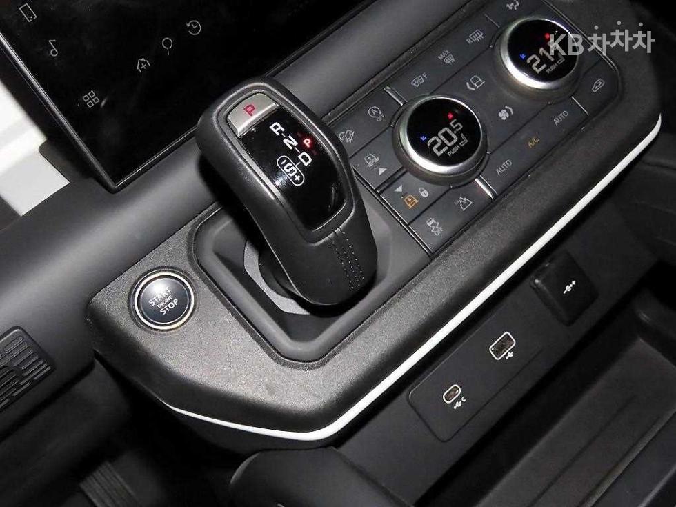 Land Rover Defender — miniaturë 12